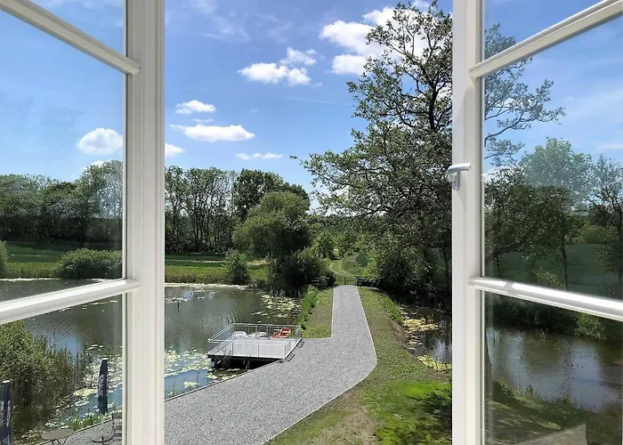 Herrenhaus Gut Oestergaard * Steinberg (Schleswig-Holstein)